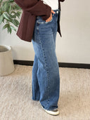 JULIE // Queen Hearts mid blue jeans