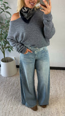 LIVIA // off shoulder soft knit grijs